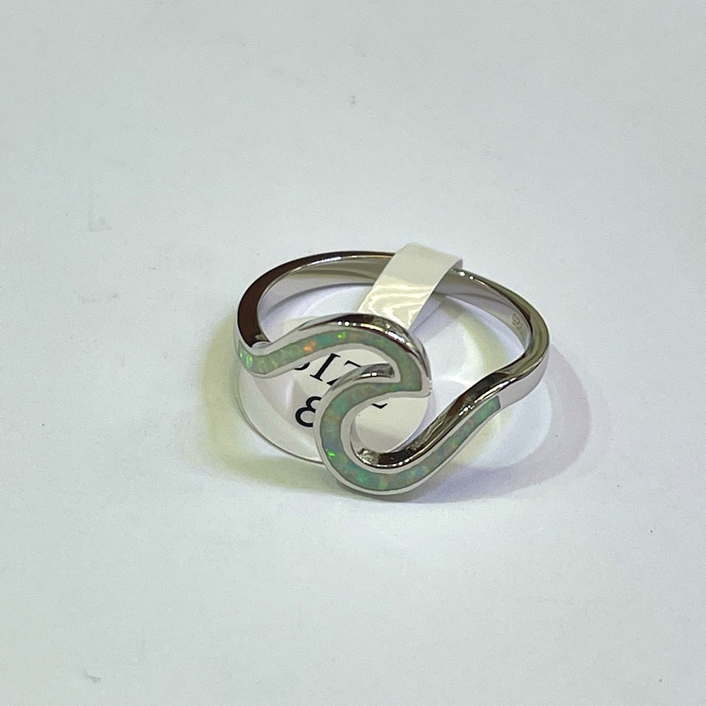 925 sterling silver Beautiful white opal wave ring